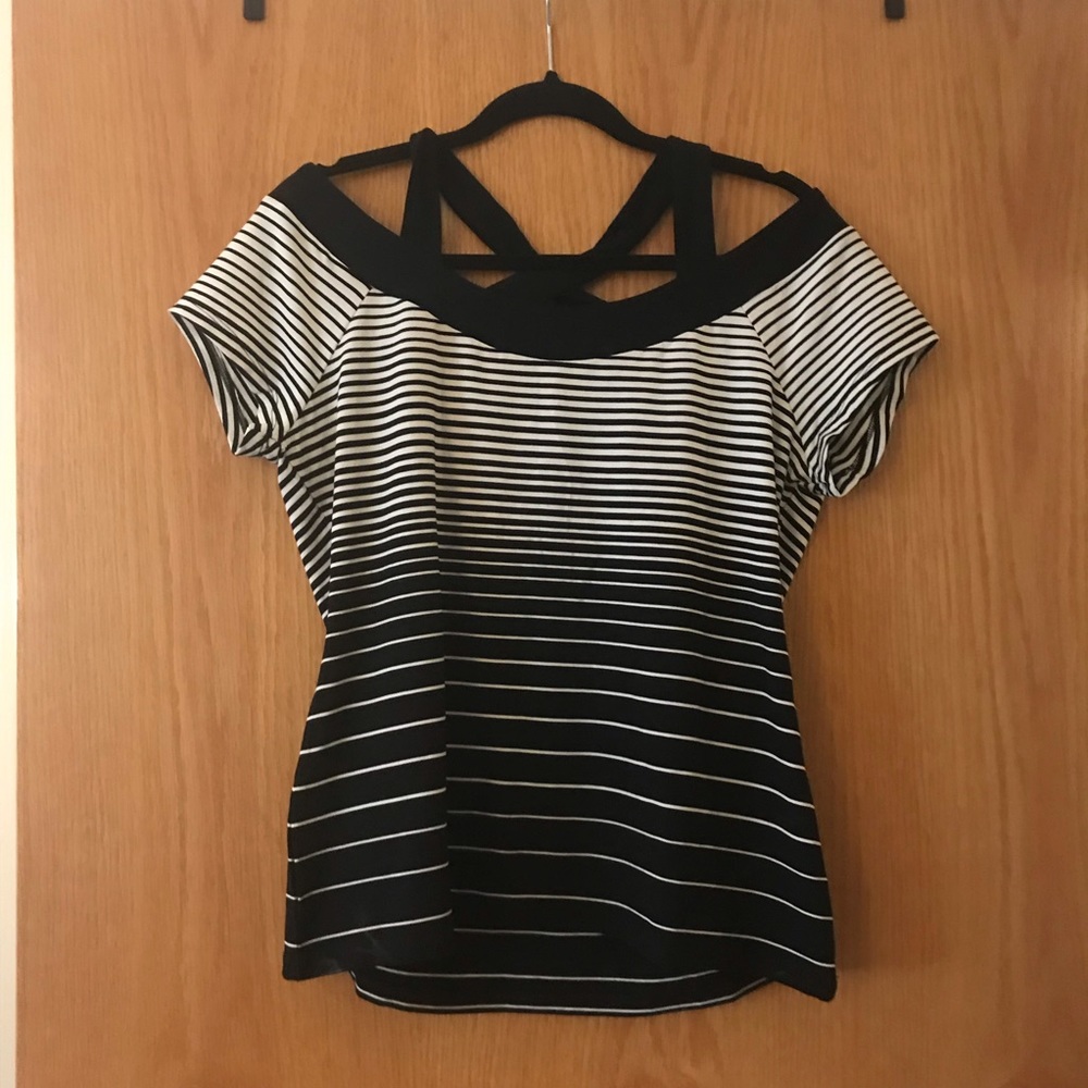Cache Bardot top
